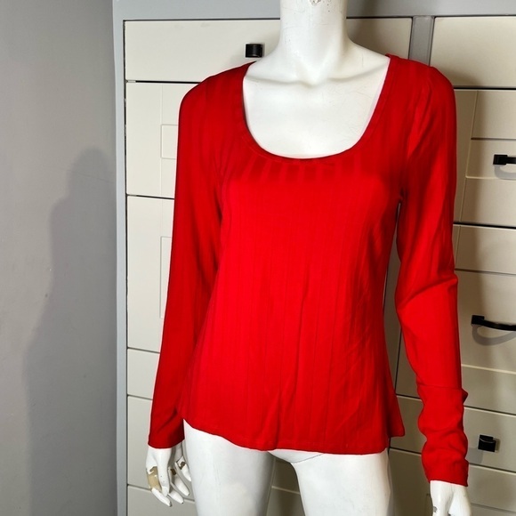 Reitmans Tops - Reitman‘s. Size medium. Stretchy. Red top. Textured stripe. Long sleeve.